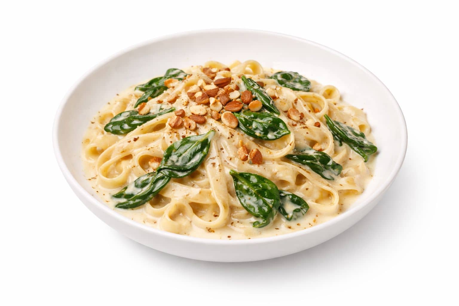 Fettuccine Alfredo mit Baby-Spinat und gerösteten Mandeln bei TAMTAM Hamburg